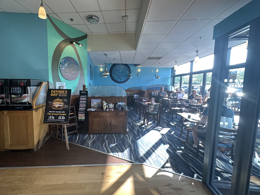 The Moon Under Water Wetherspoon in Milton Keynes interior