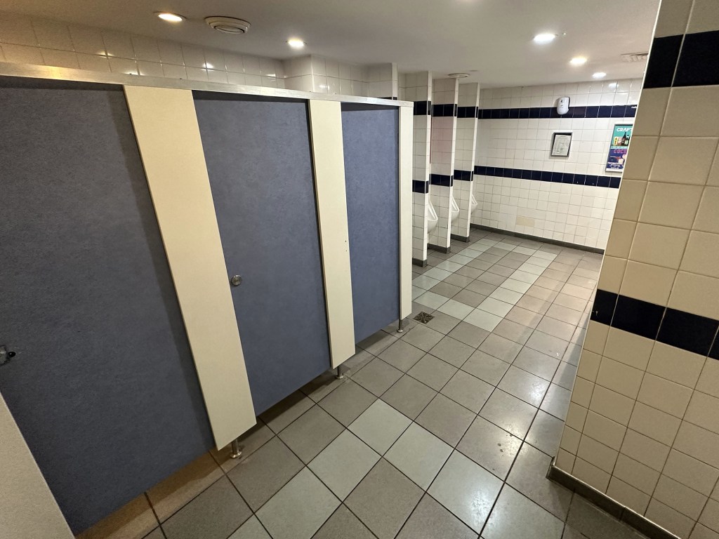 Toilets at The Lord Keeper of the Great Seal 